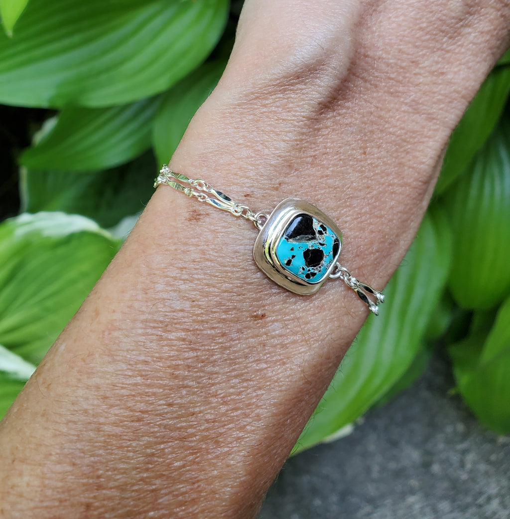 Carico Lake Turquoise Dainty Square Plume Link Bracelet in Solid Sterling Silver
