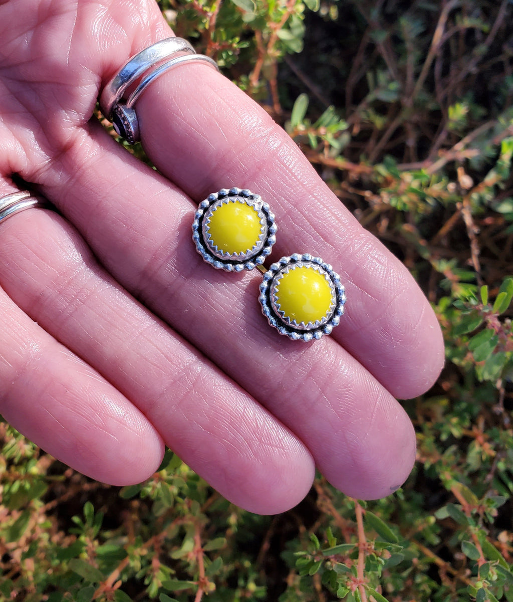 Yellow Rosarita Round Stud Earrings in Solid Sterling Silver with beautiful beaded detail