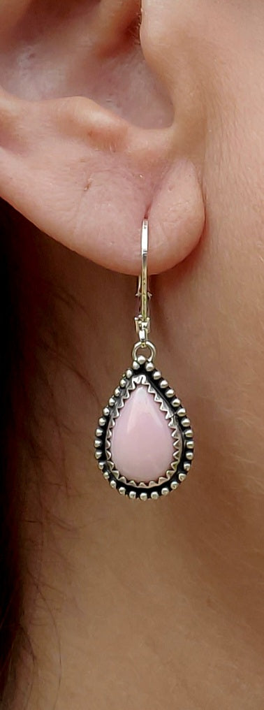 Beautiful Pink Queen Conch Teardrop Dangle Drop Earrings in Solid Sterling Silver
