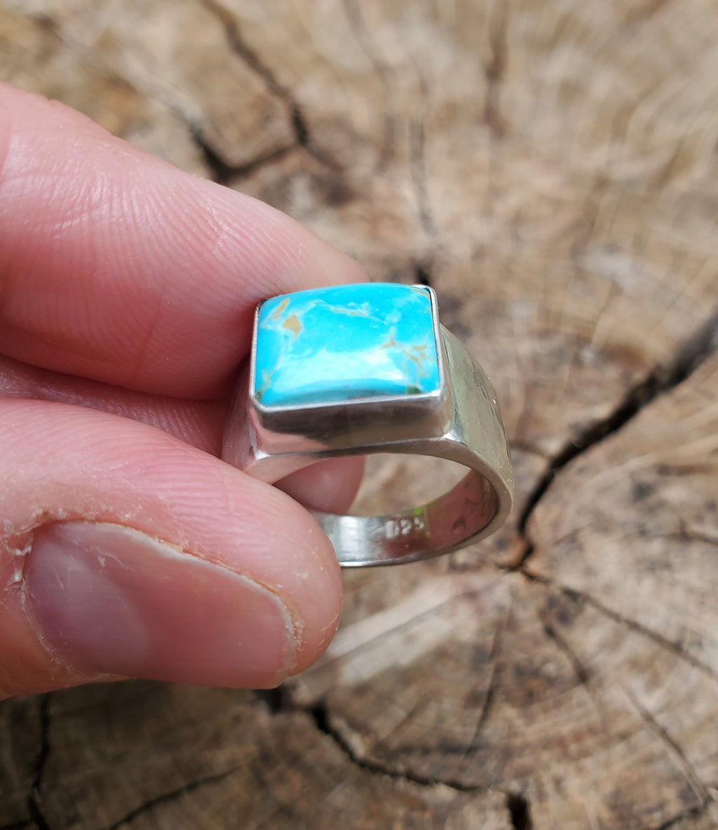 Kings Manassa Turquoise Wide Hammered Band Ring in Solid Sterling Silver. Size 6