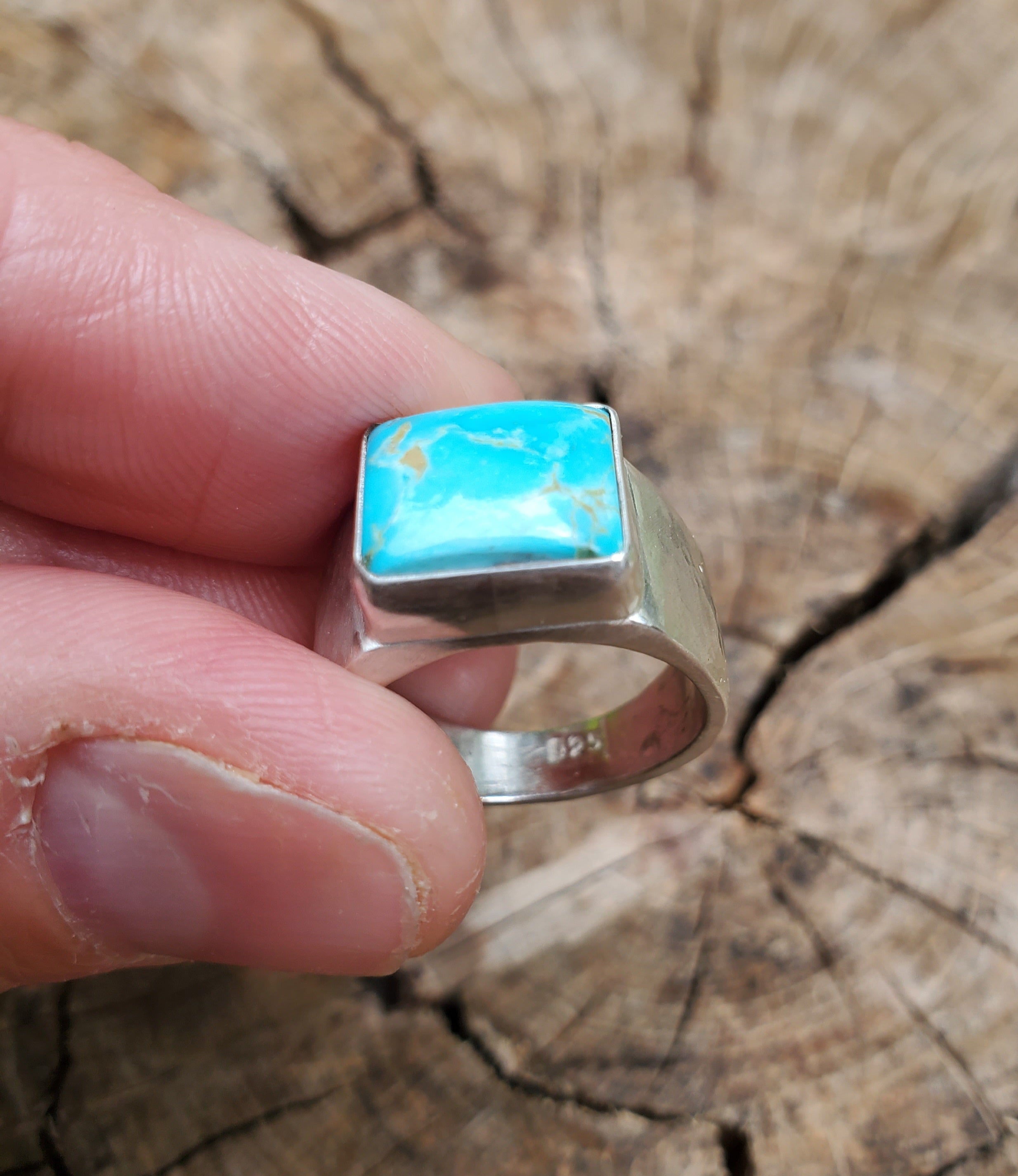 Kings Manassa Turquoise Wide Hammered Band Ring in Solid Sterling Silver. Size 6